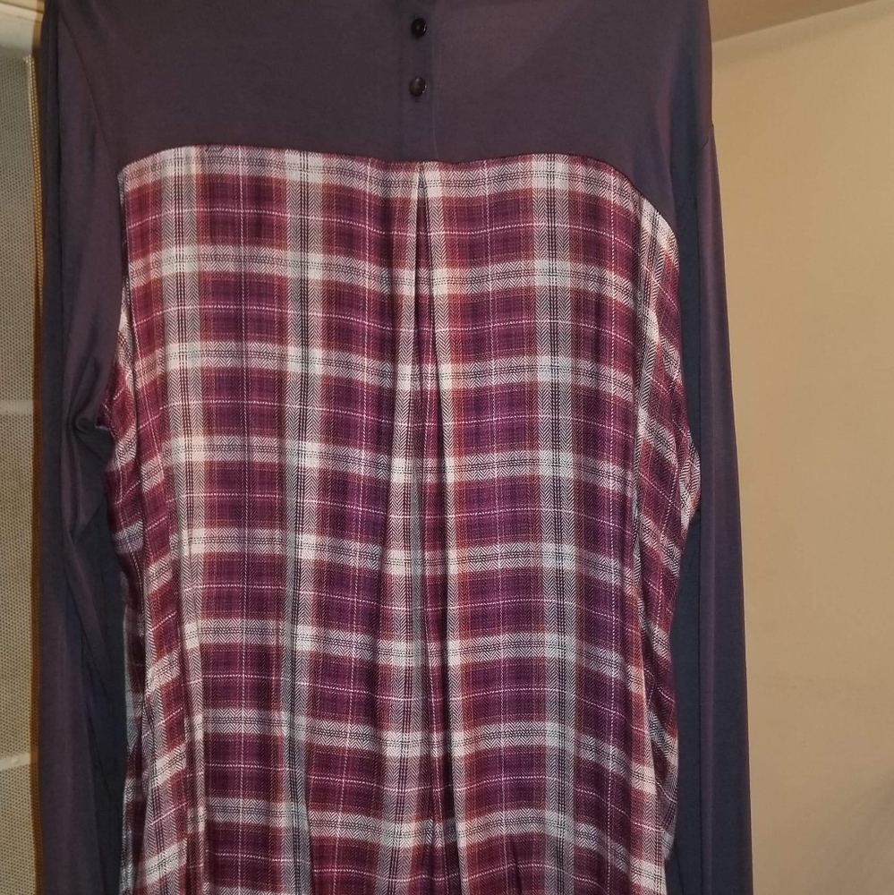 LOGO Limited Edition Lace plaid top w/ buttons